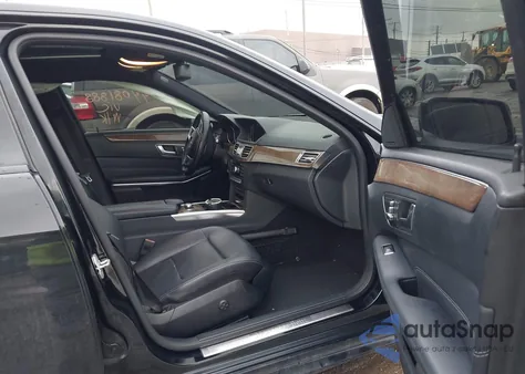 2014 Mercedes-Benz E 350 4Matic z USA, uszkodzony, nr VIN WDDHF8JB4EA788823